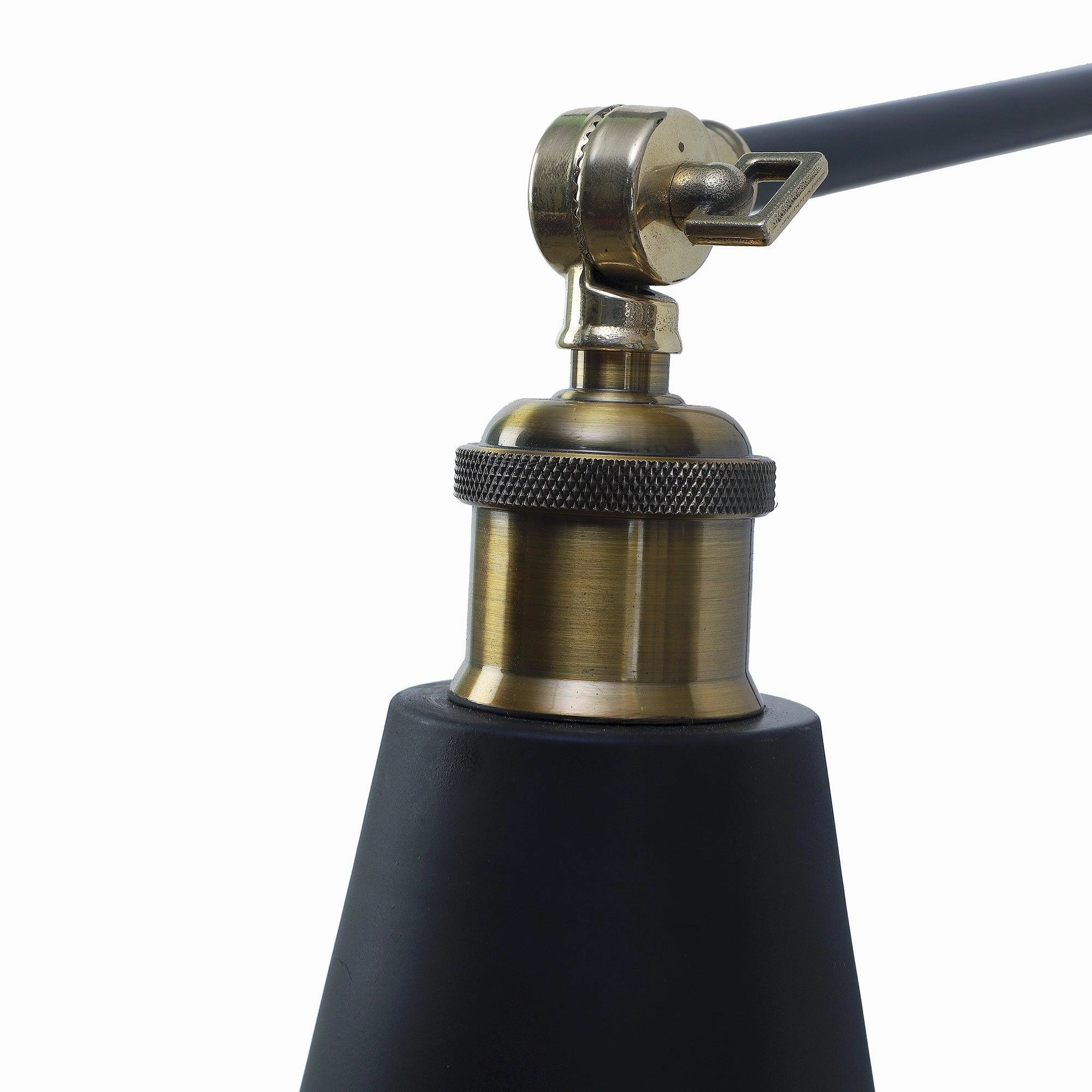 Morden Black Metal Wall Light by SS Lightings