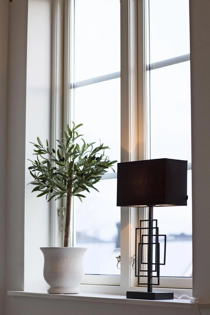 PARAGON BORDLAMPE H69