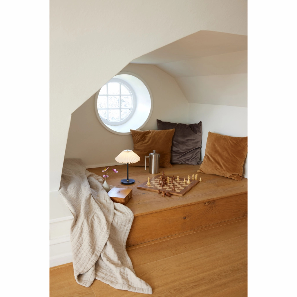 PARIS TO GO BORDLAMPE HVID/SORT PORTABLE