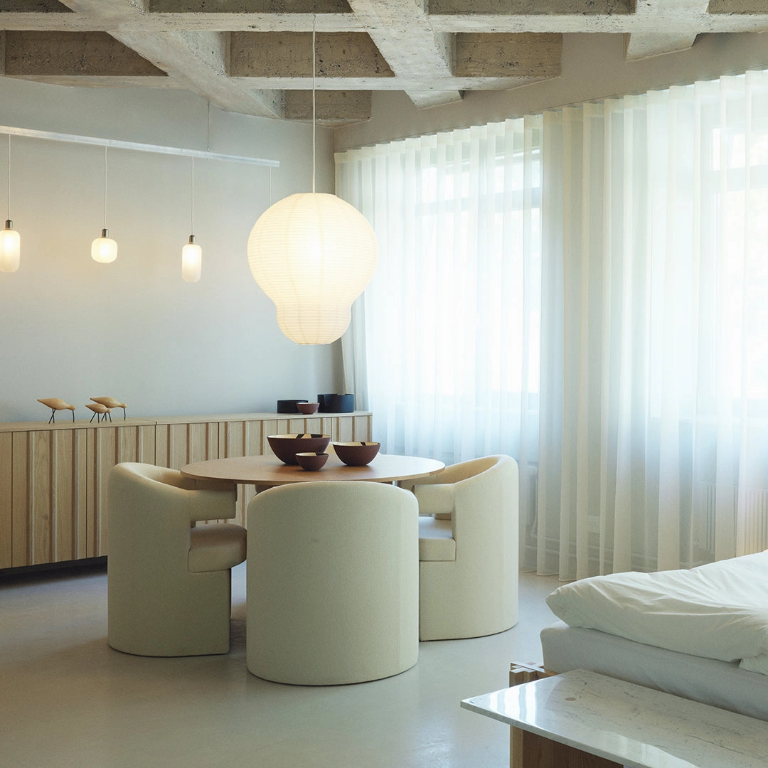 Puff Wall Lamp (Order Quantity: 8)