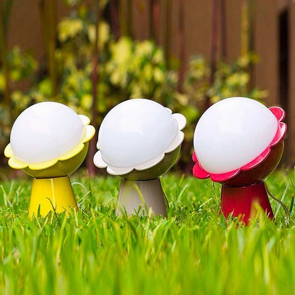 Qeeboo Daisy Table Lamp By Nika Zupanc, Grey