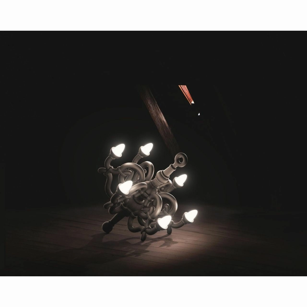 Qeeboo Fallen Chandelier Table Lamp M, Black