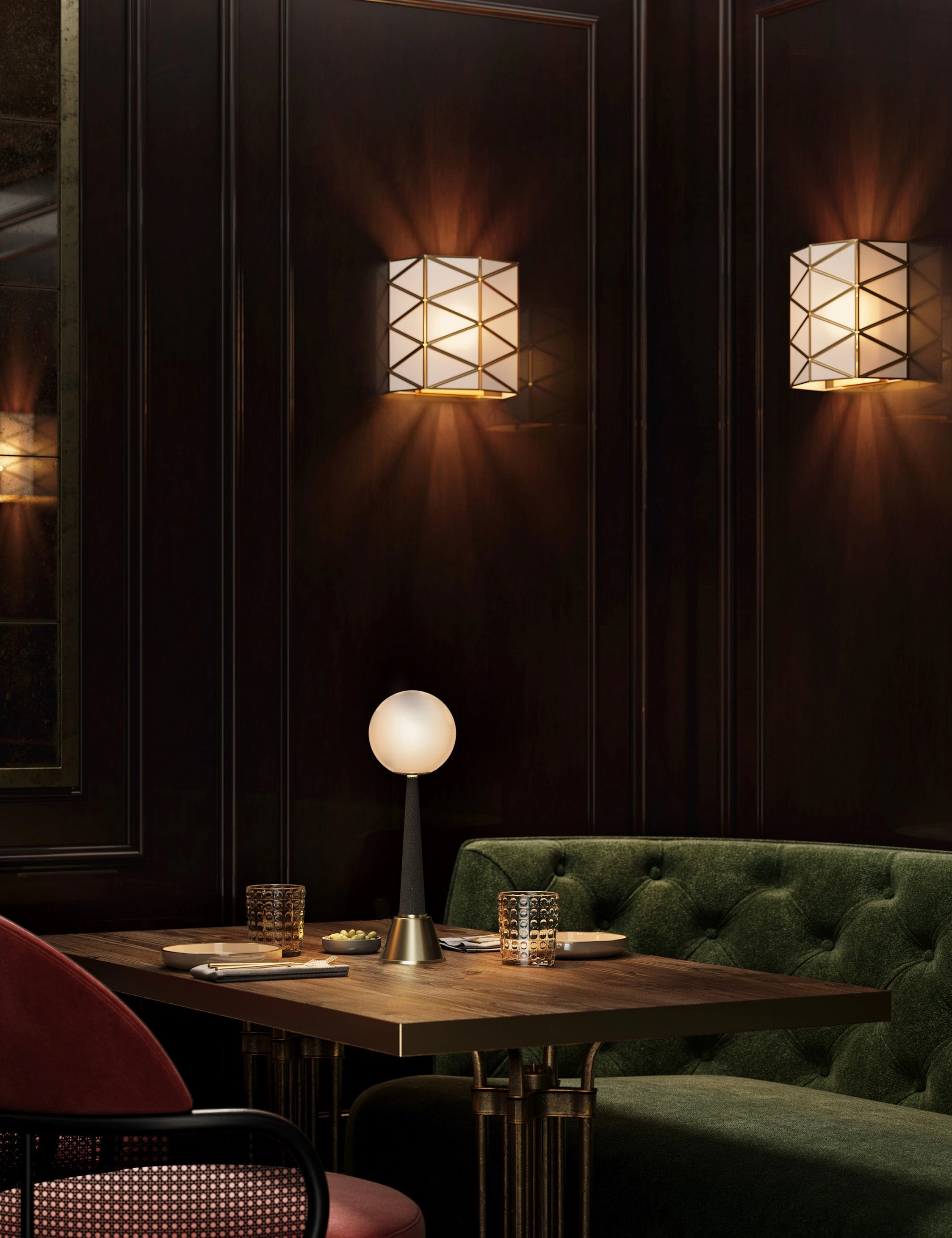 Renelle Sconce