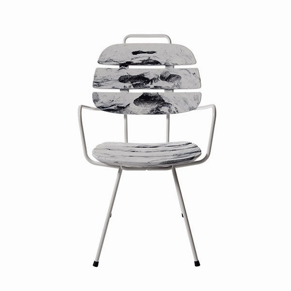 Ribs Chair indoor ambient light