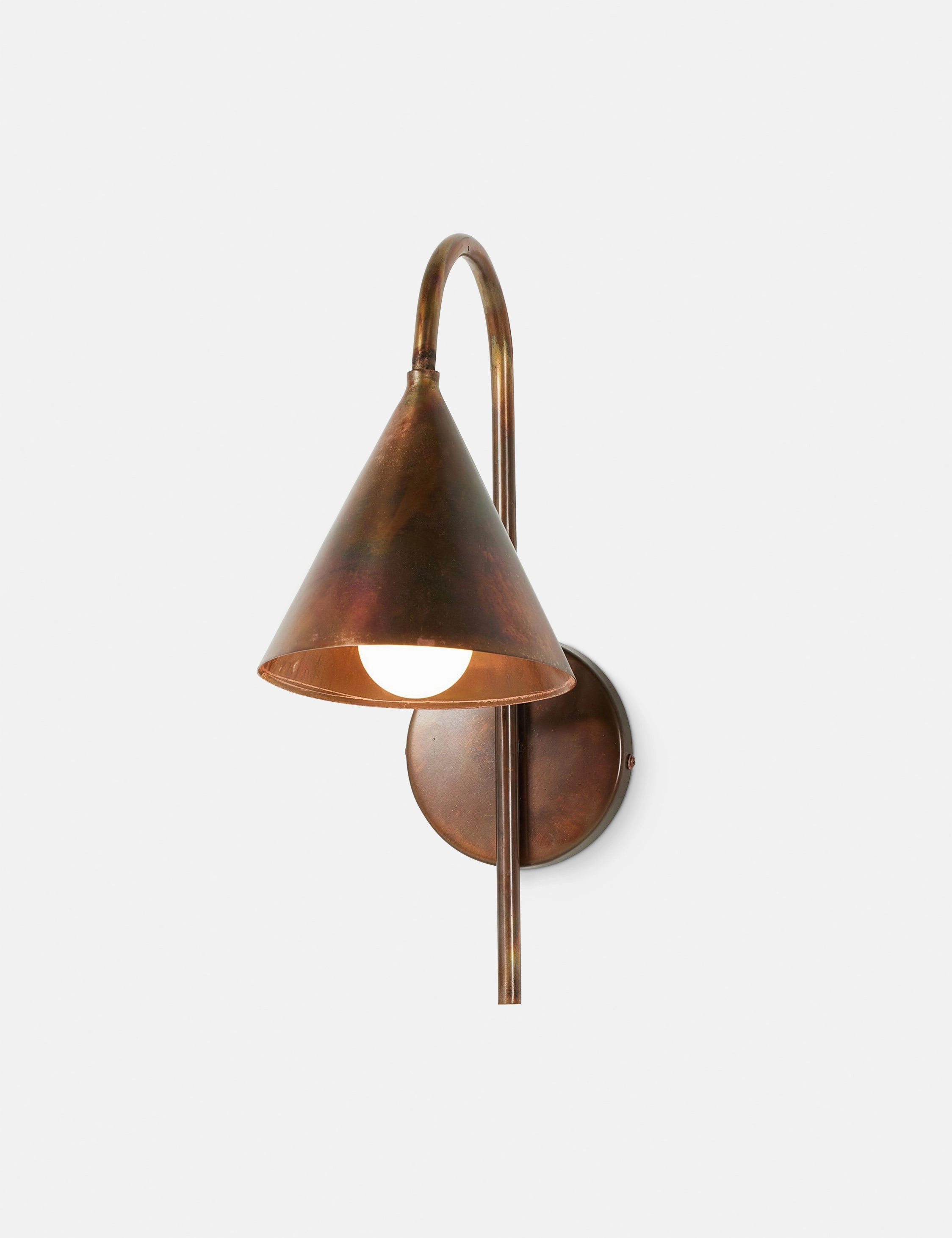 Santino Sconce