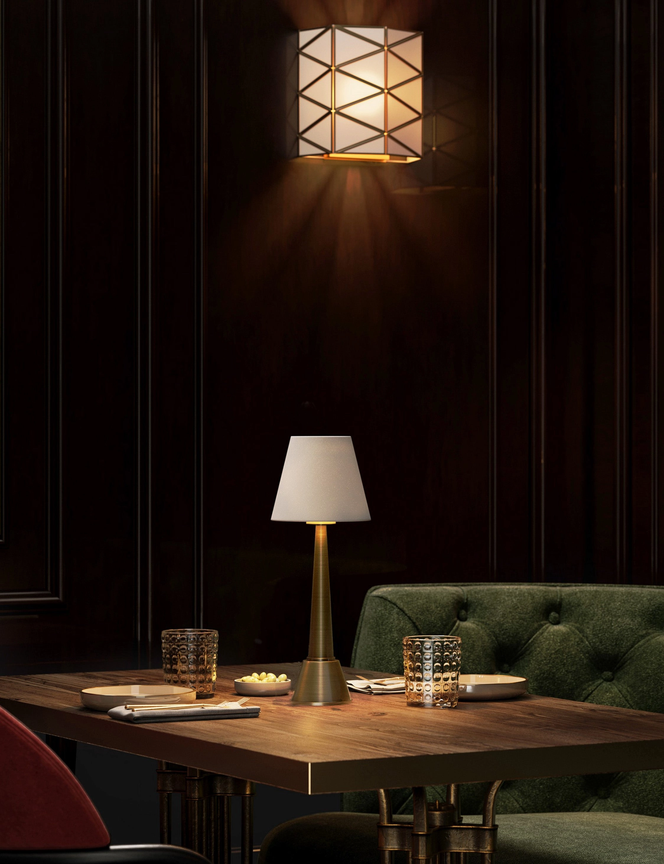 Saxon Cordless Table Lamp