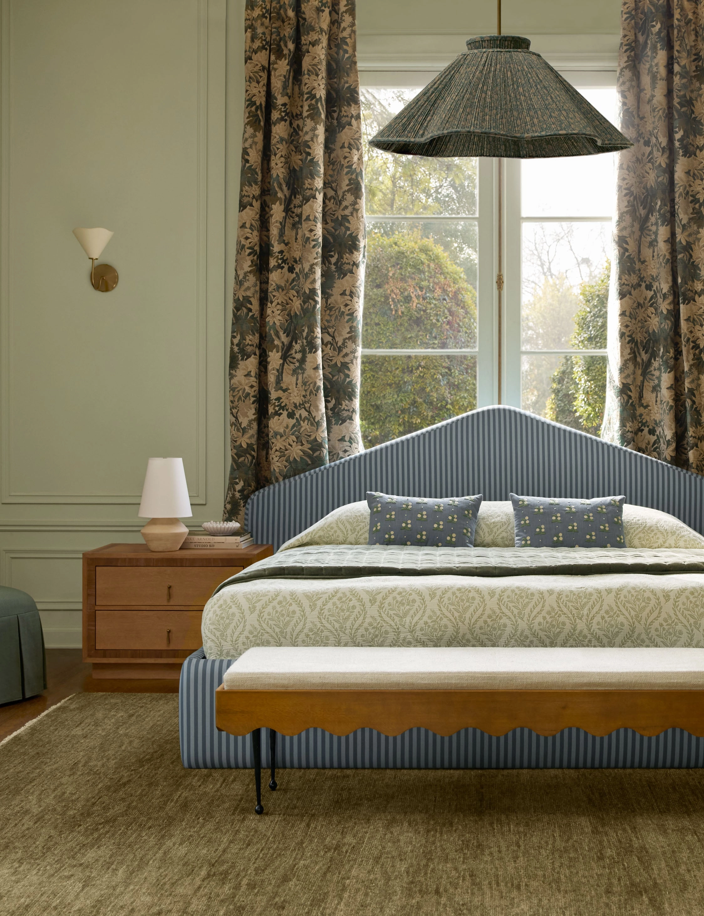 Seri Table Lamp