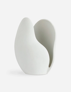 Soft Petal Table Lamp by Lolly Lolly Ceramics premium Danish lighting