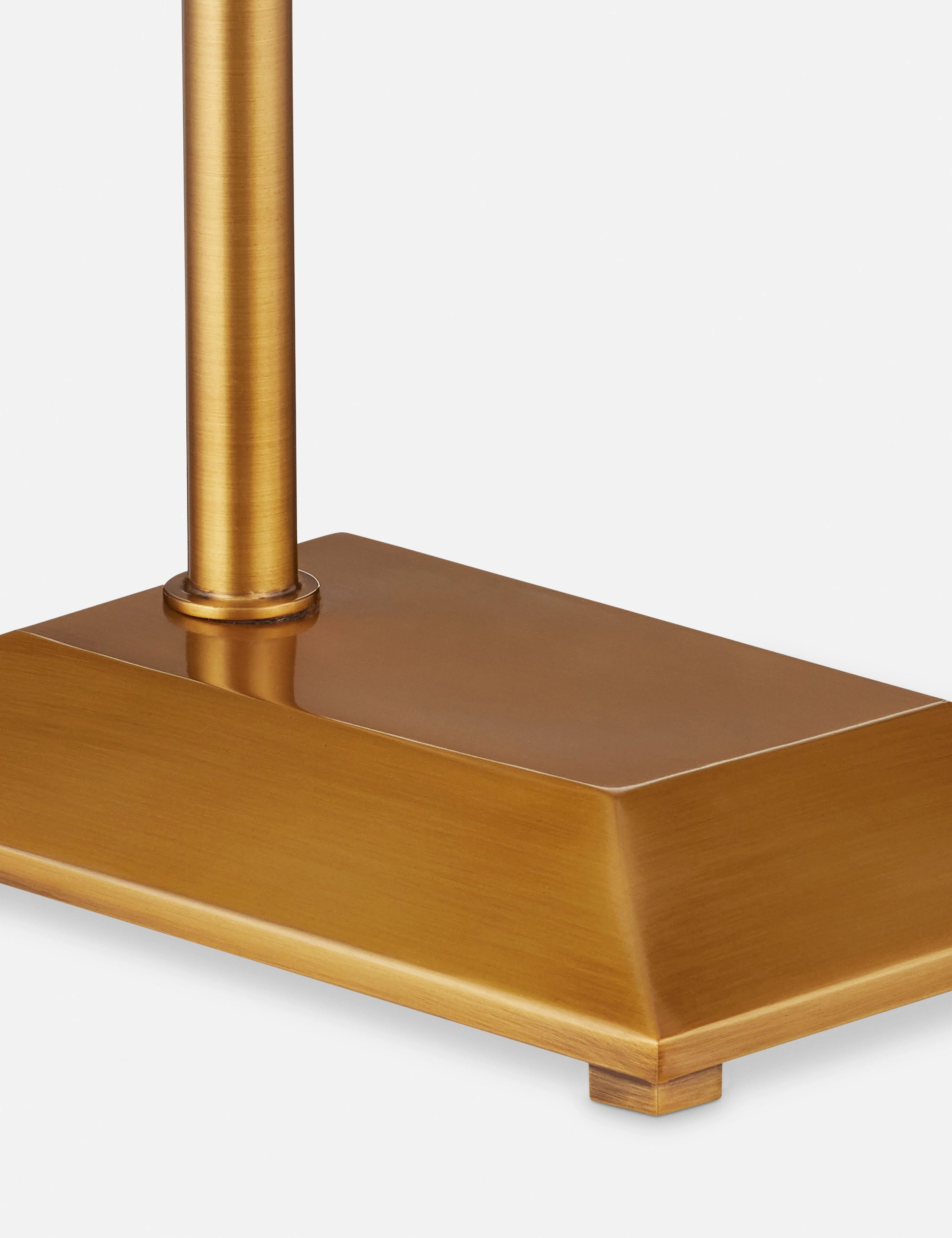 Stern Floor Lamp