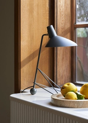 TRIPOD HM9 BORDLAMPE MOSS - &tradition ambient lighting fixture