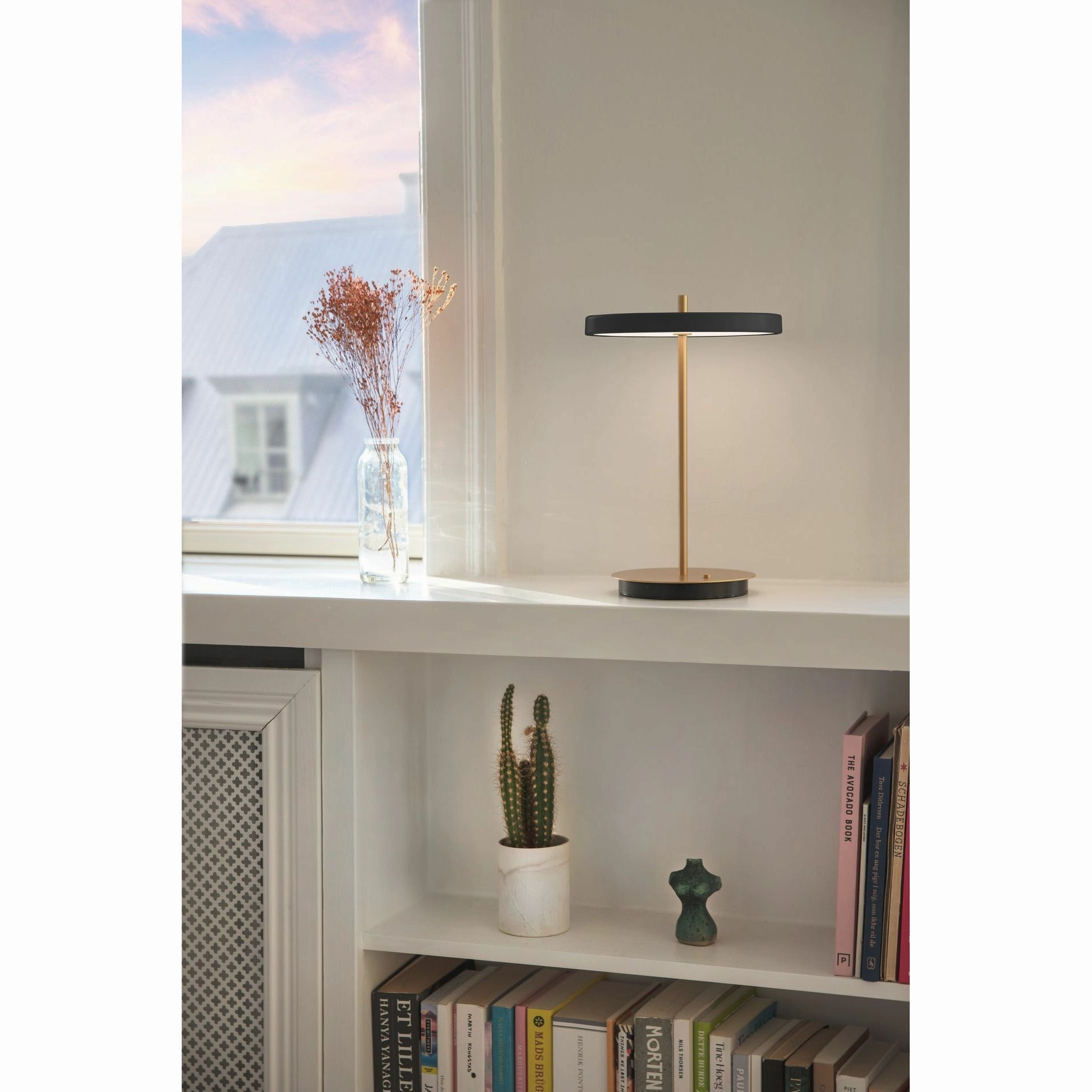 Umage Asteria Move Table Lamp, Black V2