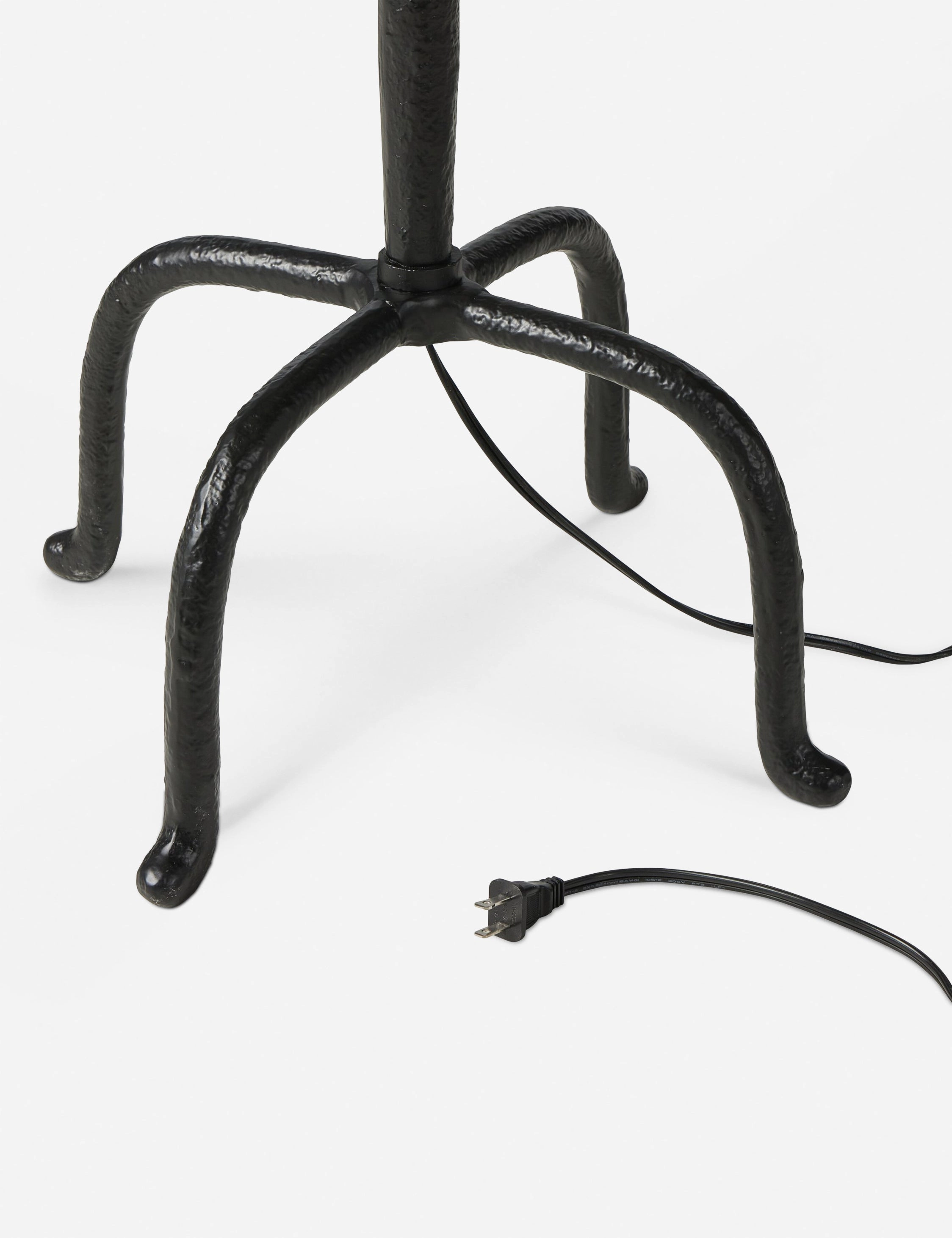 Winry Floor Lamp
